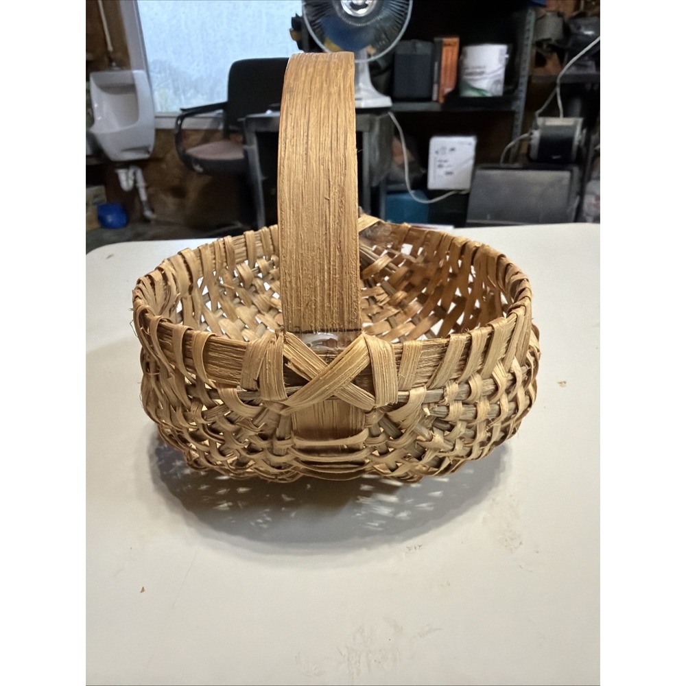 Primitive Hand Woven Petite Childs Gathering Basket White Oak